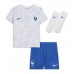 Baby Fußballbekleidung Frankreich Raphael Varane #4 Auswärtstrikot WM 2022 Kurzarm (+ kurze hosen)